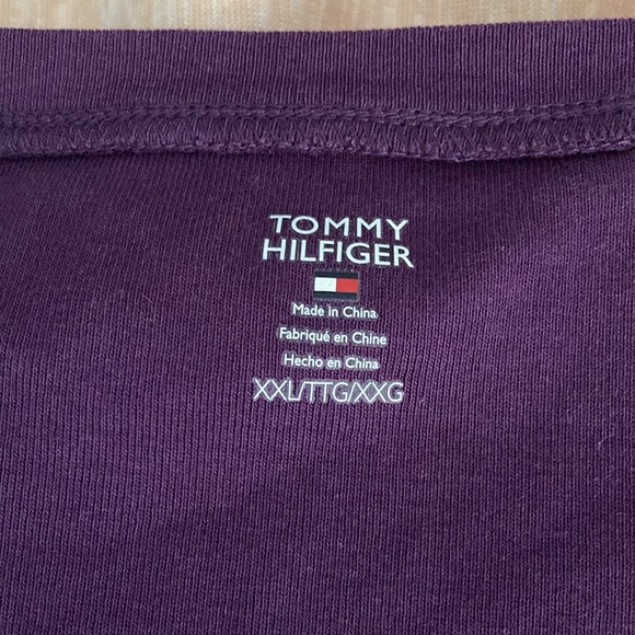 Bundle 3 EUC Tommy Hilfiger v neck t-shirts - Picture 8 of 13